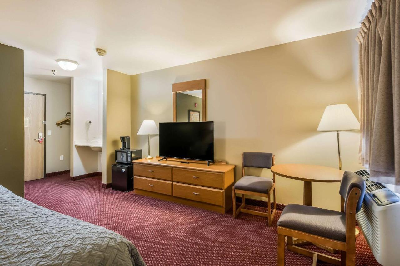 Econo Lodge Rice Lake Dış mekan fotoğraf