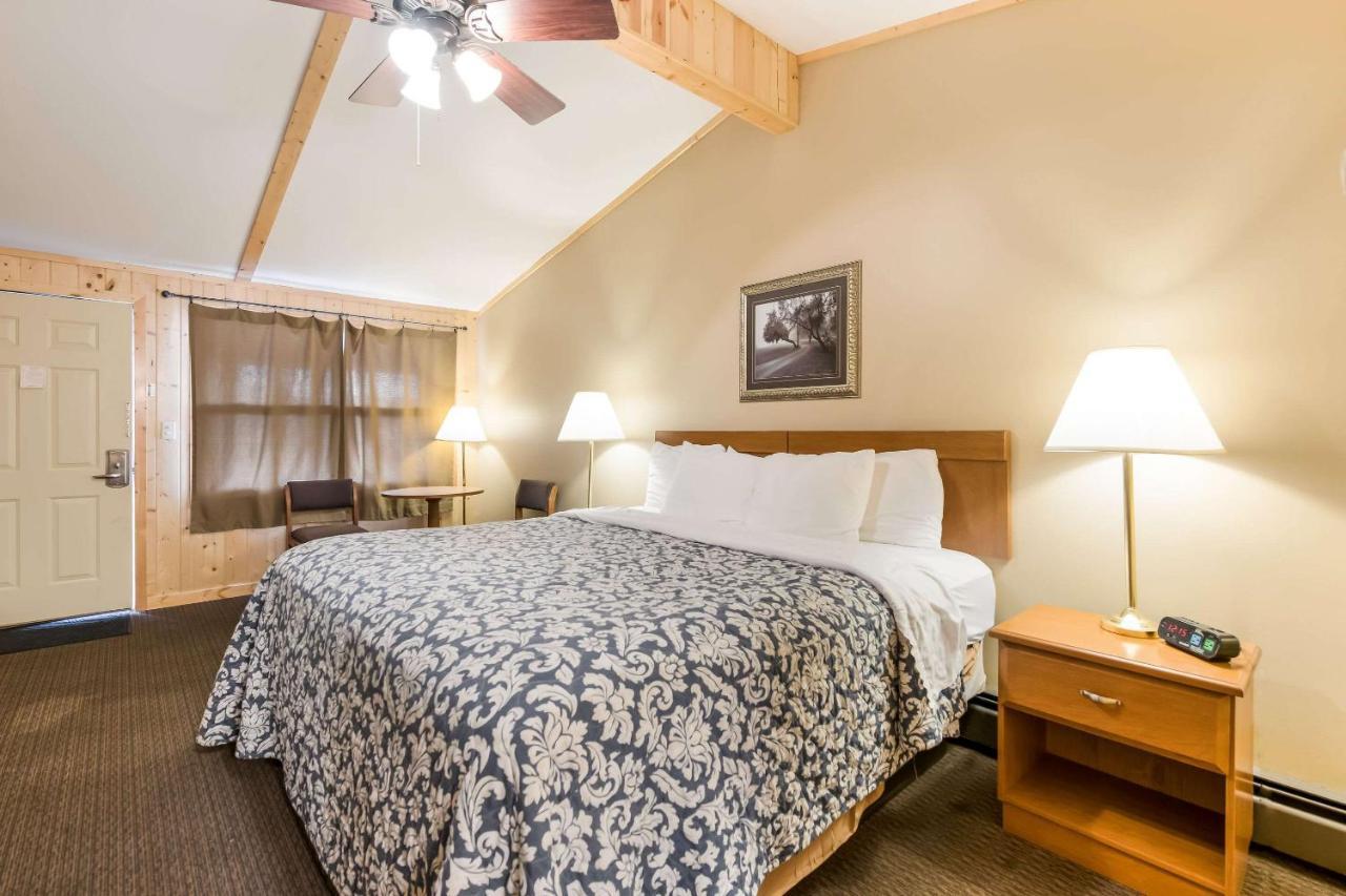 Econo Lodge Rice Lake Dış mekan fotoğraf