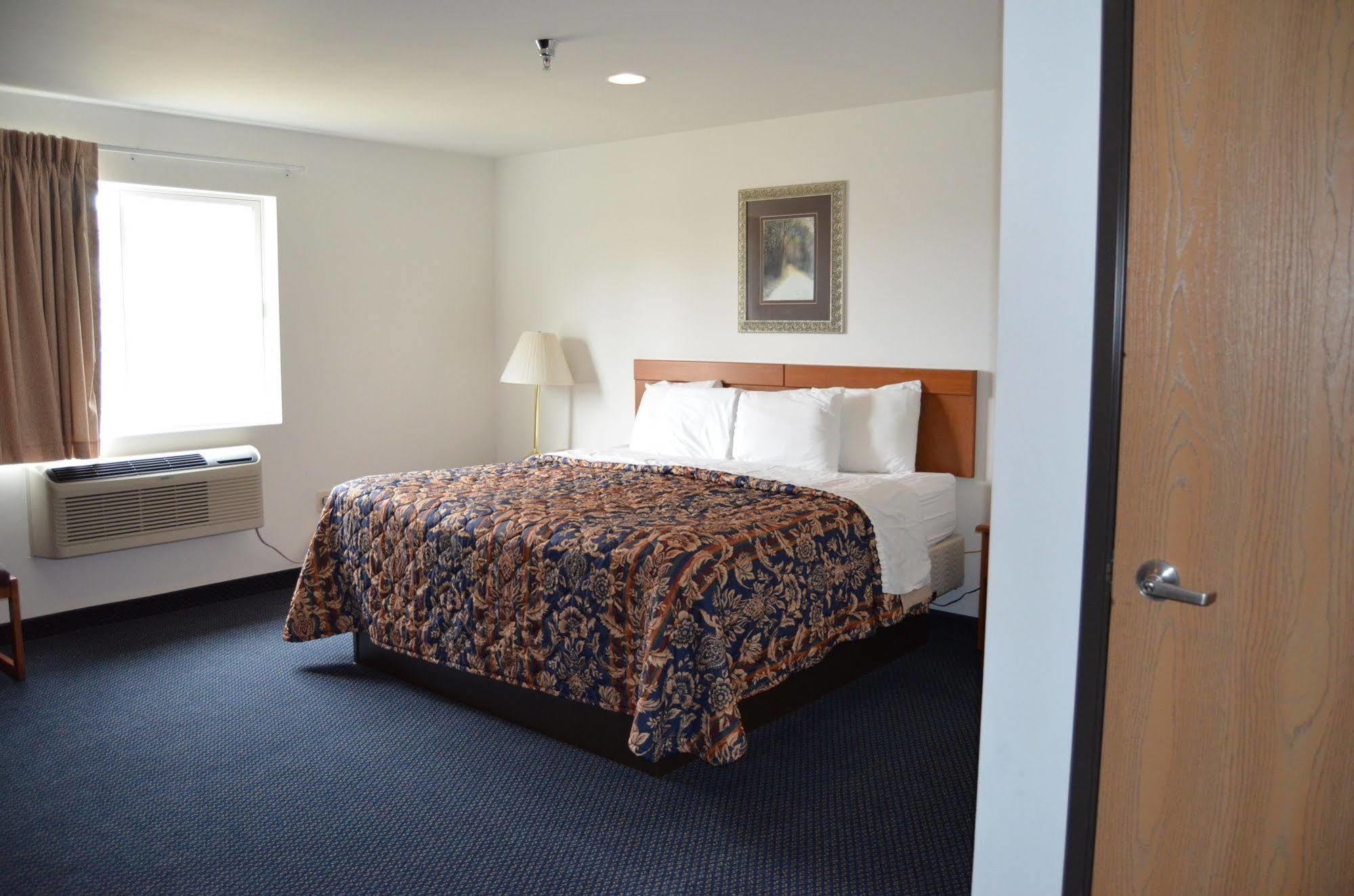 Econo Lodge Rice Lake Dış mekan fotoğraf